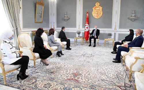 هذا ما تناوله لقاء قيس سعيد بوفد عن نقابة السلك الدبلوماسي (فيديو) هذا ما تناوله لقاء قيس سعيد بوفد عن نقابة السلك الدبلوماسي (فيديو)