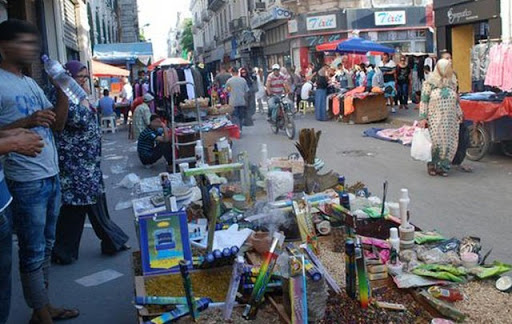 منع الباعة المتجولين من الانتصاب في العاصمة واحتجاج هؤلاء