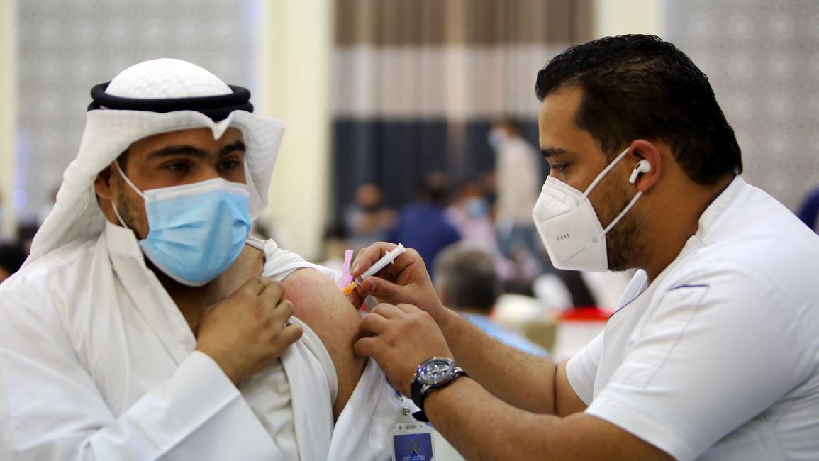 الكويت: قرار بمنع غير الملقحين من السفر