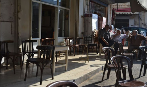 أصحاب المقاهي بولاية أريانة يطلقون صيحة فزع