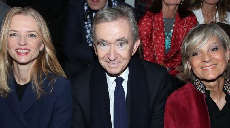 هذا الفرنسي أصبح أغنى رجل في العالم