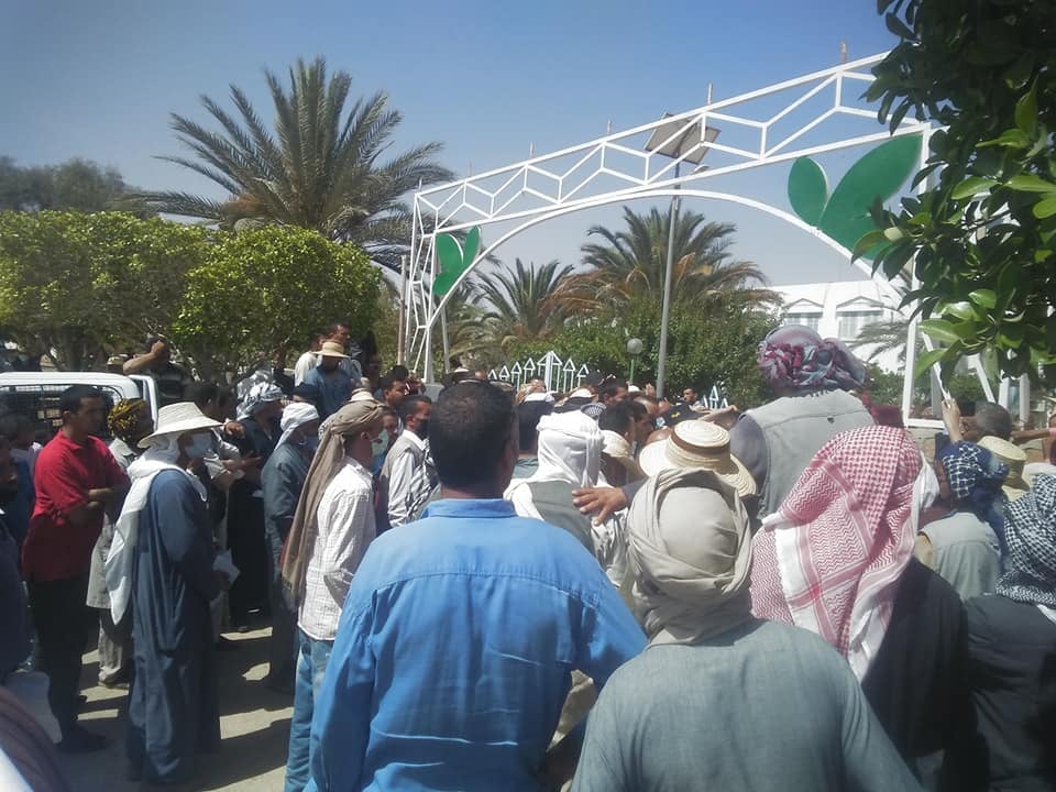 وقفة احتجاجية لفلاحي هذه الولاية بسبب نقص الأعلاف (صور)