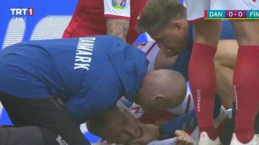 الدانماركي إريكسن يعلّق على سقوطه المفاجئ الدانماركي إريكسن يعلّق على سقوطه المفاجئ