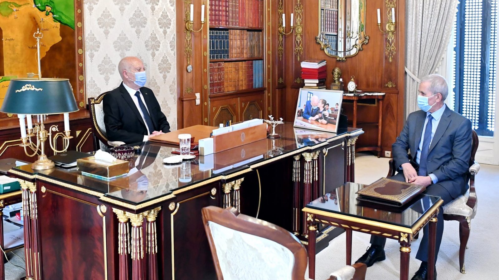 ماذا في لقاء قيس سعيّد بوزير الدفاع الوطني؟