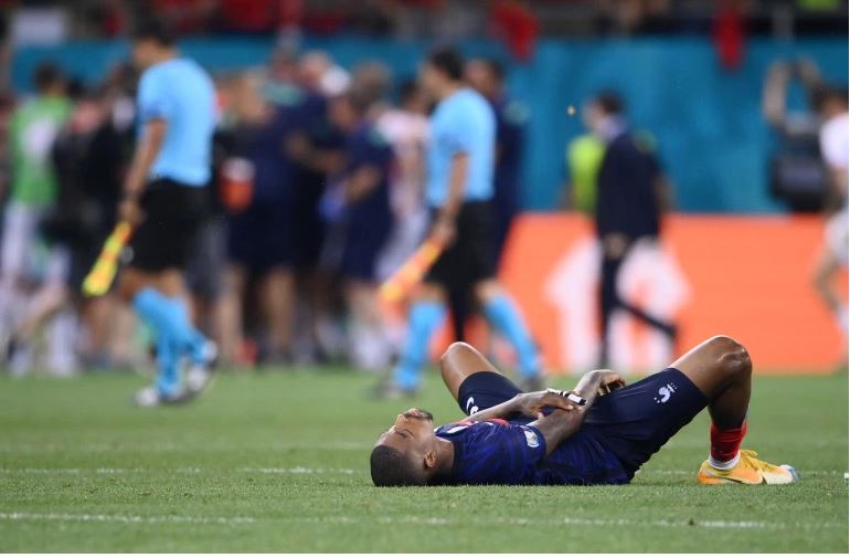 سويسرا تطيح بفرنسا في يورو 2020