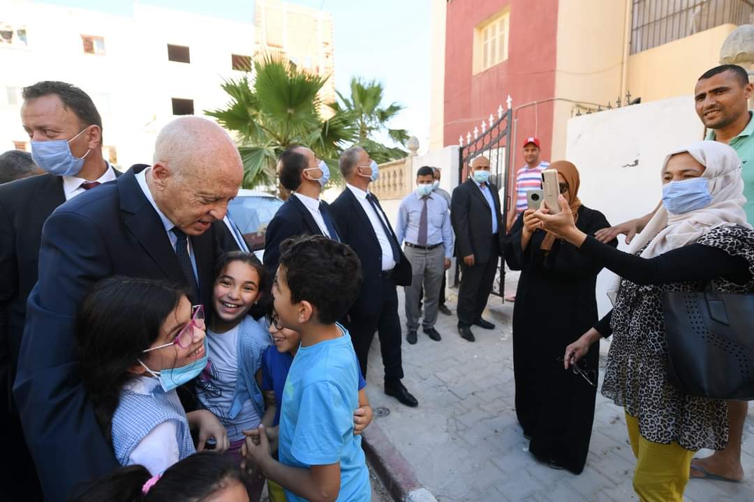 قيس سعيد في السيجومي:لا بد من تحقيق المعادلة بين الحرية والأمن ولا توجد علاقة عداء بين الشعب والأمنيين