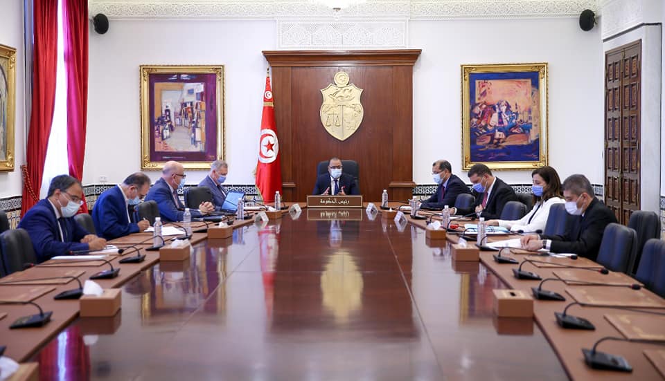 مجلس وزاري يقرر: اقتناء 3ملايين ونصف لقاح وألف مكثف اوكسيجين