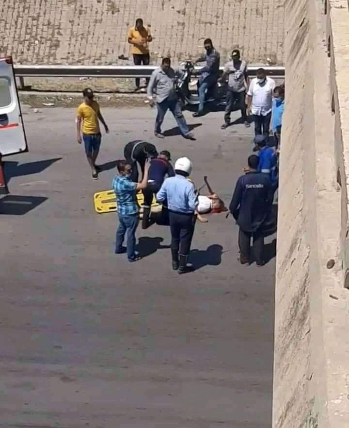 العاصمة /شاب يلقي بنفسه من اعلى جسر (فيديو)