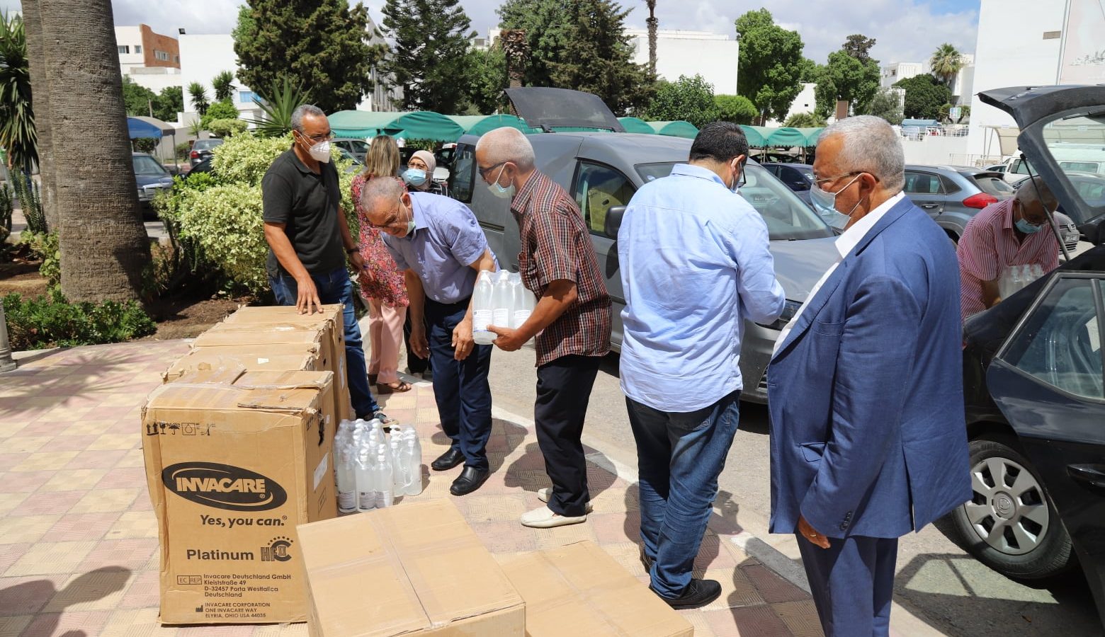 مساعدات من النهضة لـ”شارل نيكول” و”الرابطة” (صور)