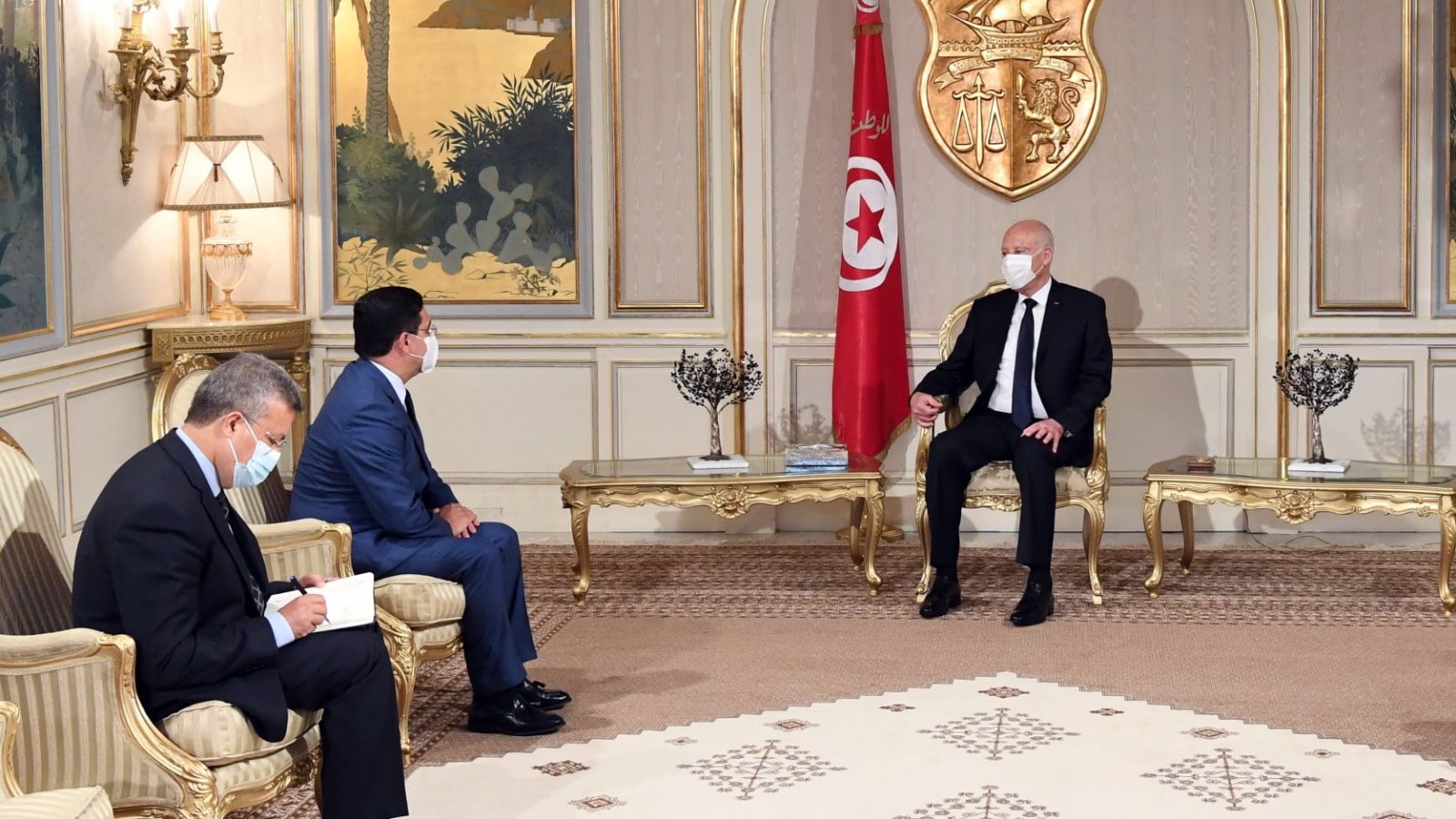 محمّلا رسالة من ملك المغرب/ وزير الخارجية المغربي يلتقي قيس سعيد (فيديو) محمّلا رسالة من ملك المغرب/ وزير الخارجية المغربي يلتقي قيس سعيد (فيديو)