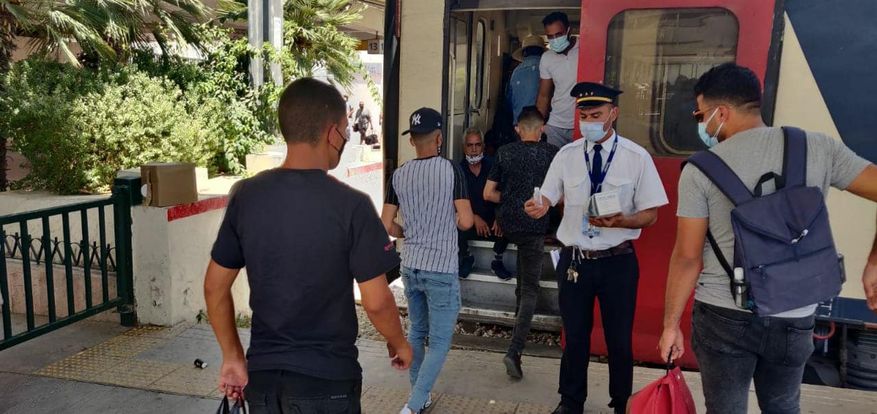 كورونا/ حملة تحسيسية بمحطات القطارات (صور)