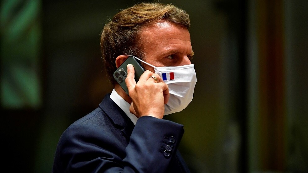 بعد تعرضه للتجسس: ماكرون يغيّر هاتفه ورقمه الشخصي