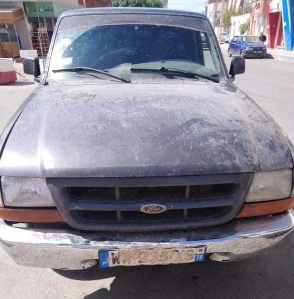 مجرم محل تفتيش في قبضة الأمن وبحوزته سيارة مسروقة مجرم محل تفتيش في قبضة الأمن وبحوزته سيارة مسروقة