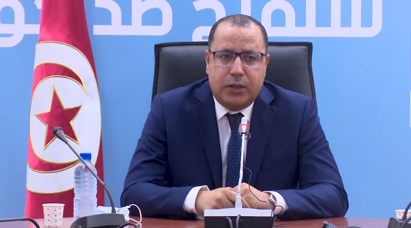 تفاقم الوضع الوبائي/ المشيشي يحمّل الوزير المقال المسؤولية ويلمّح إلى “دور” قيس سعيد (فيديو)