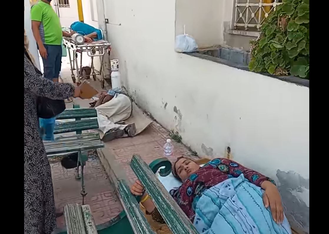 رئيسة قسم الإنعاش بمستشفى الياسيمنات: أصبحنا نختار بين المرضى وننتظر وفاة مريض لتمكين آخر من الأكسوجين !! (فيديو)