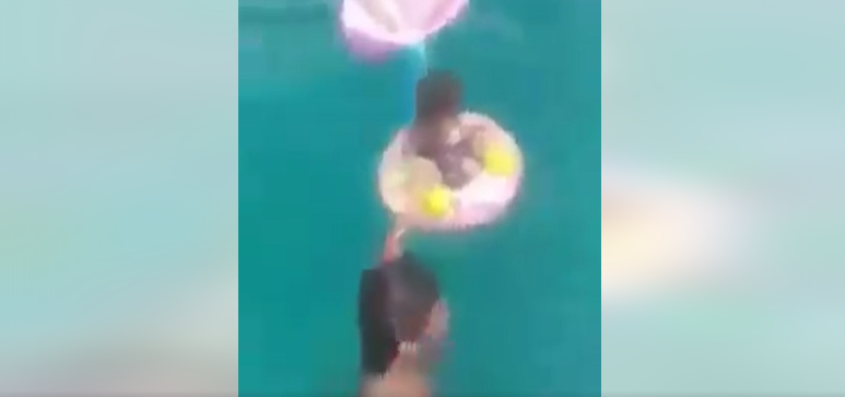 اهملها أهلها/ الحماية تنقذ رضيعة من الغرق في عرض البحر (فيديو)