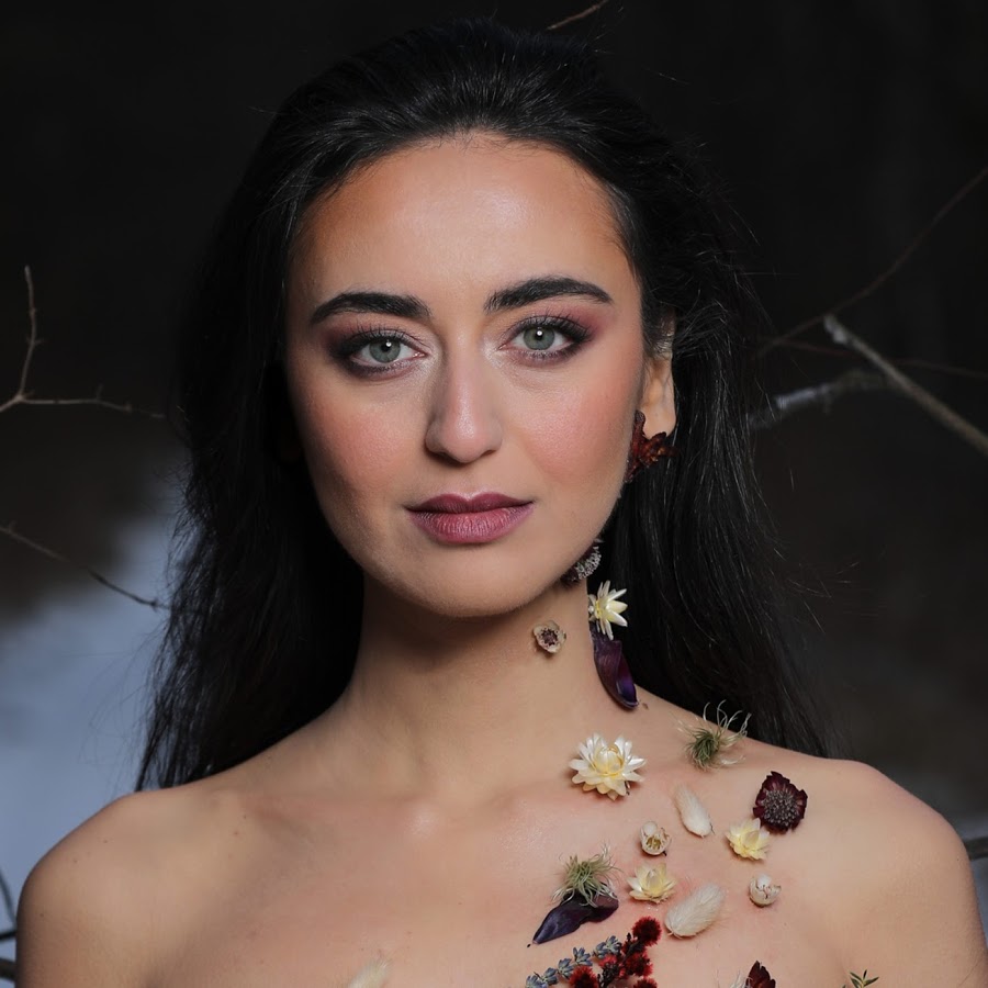 فايا يونان : الله يحميكم من كل شر…