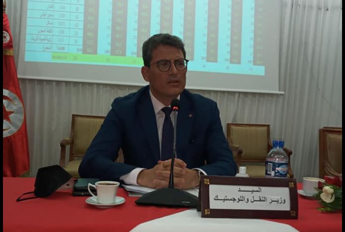 كراء طائرات وبواخر لتأمين عودة التونسيين من الخارج