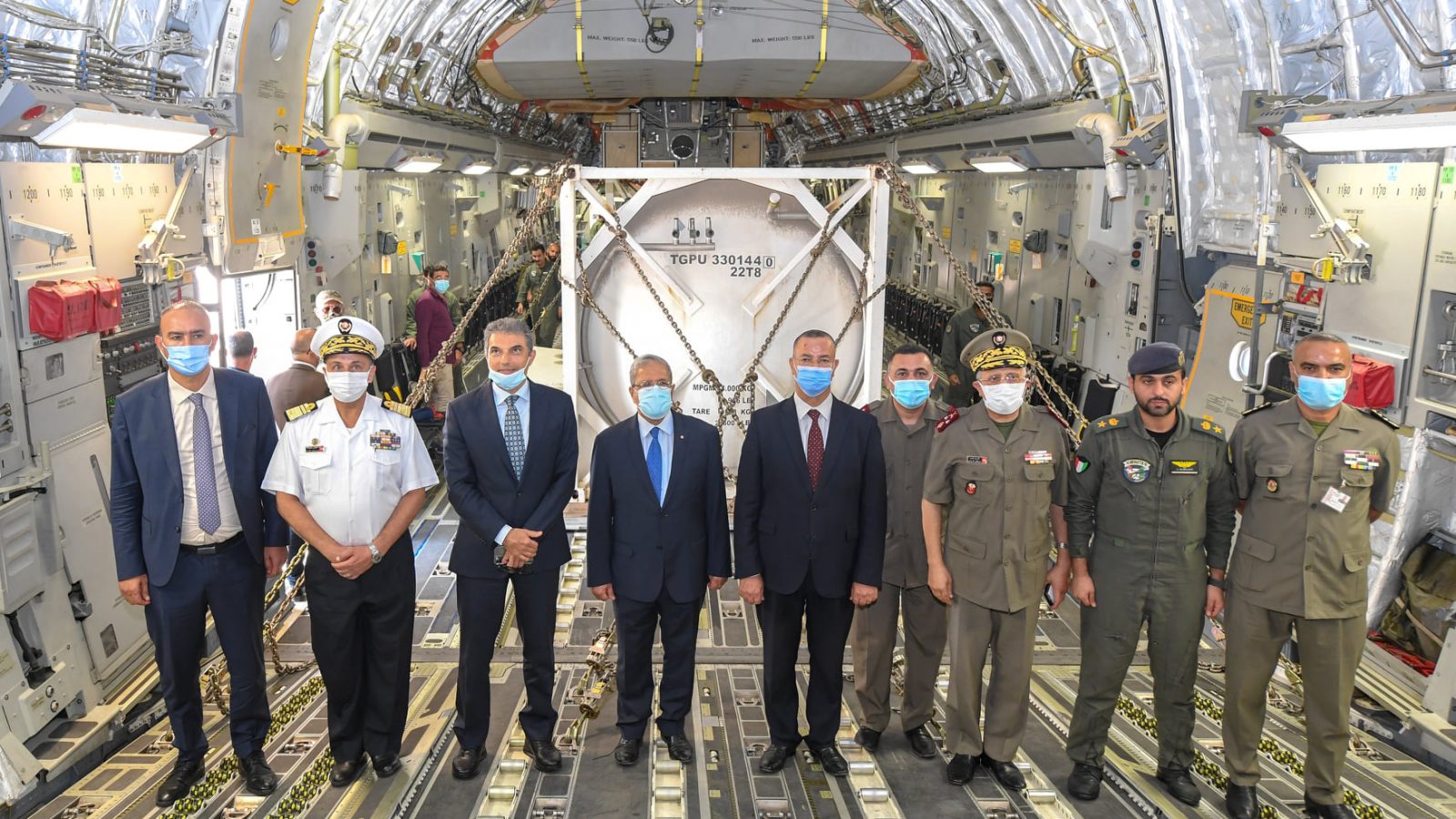 وصول طائرة عسكرية كويتية الى تونس (فيديو)