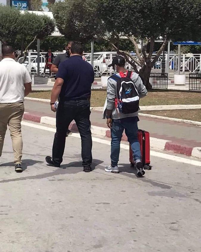 وصول المنتدب الجديد للترجي التونسي الى مطار قرطاج