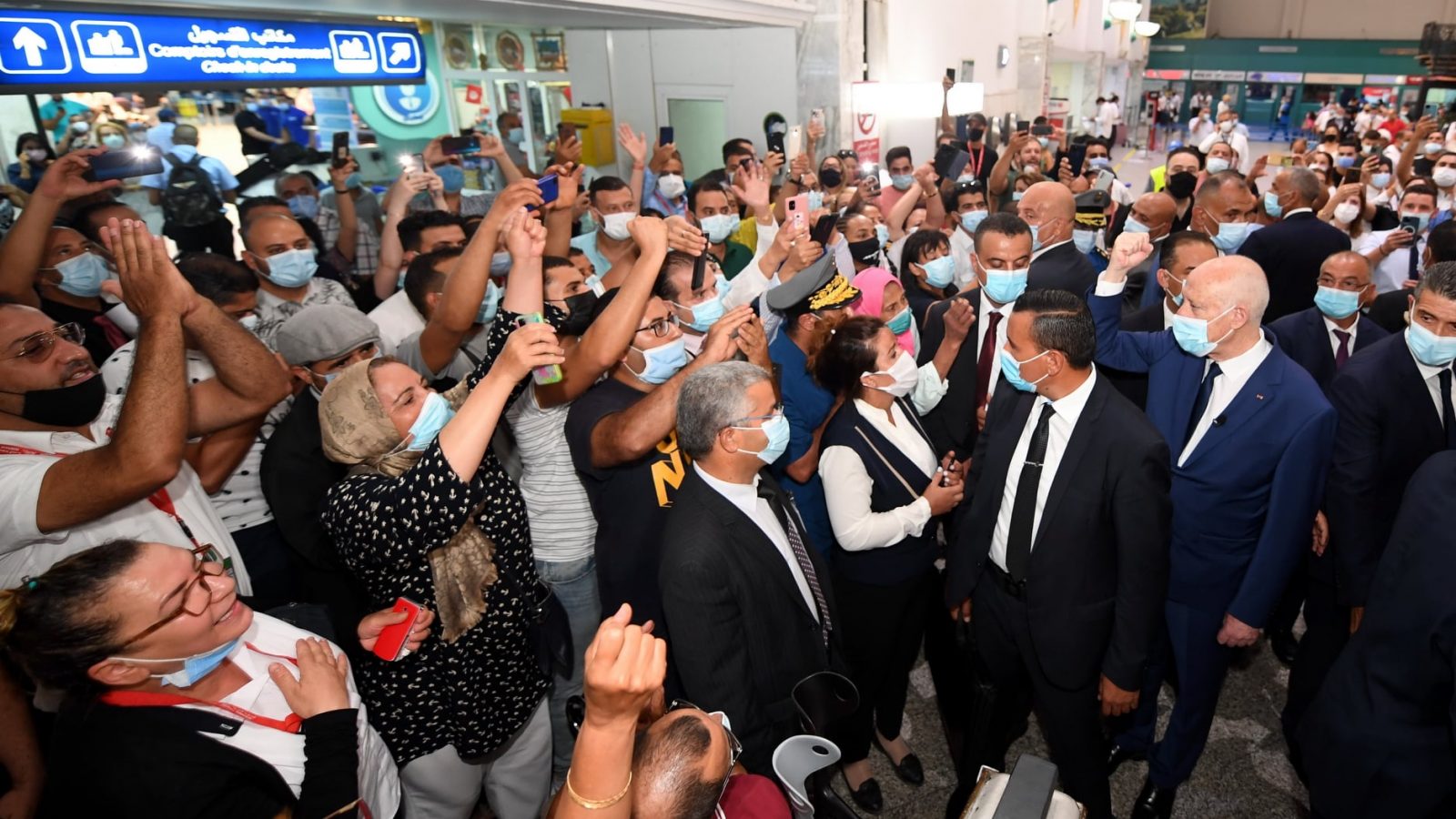 سعيد :ليس لدينا اشكال مع المواطنين الذين لم يرتكبوا جرما بحق الشعب التونسي (فيديو)