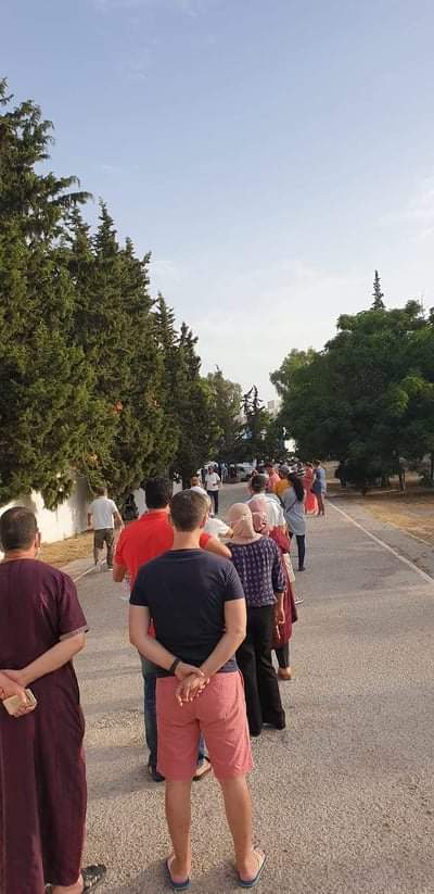 على وقع الفوضى هنا والنظام هناك..انطلاق اكبر عملية تلقيح جماعي (صور و فيديو)