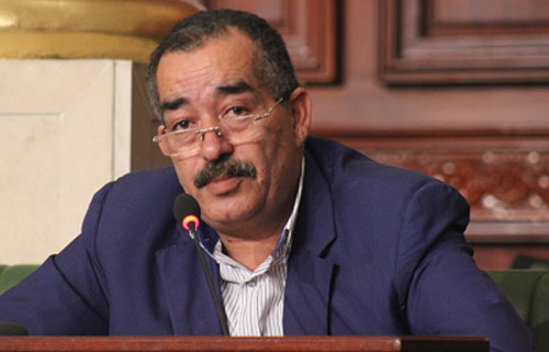 حجز آلات ثقيلة ومعدات أشغال تابعة لشركة هذا النائب