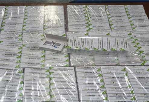 المطار/ حجز 200 علبة بوتوكس.. وهذه قيمتها مالية