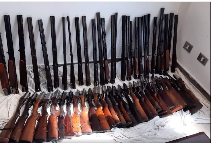 ميناء جرجيس: حجز 29 بندقية صيد لدى مسافر