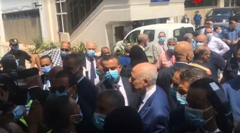 قيس سعيّد في زيارة فجئية لمطار تونس قرطاج (فيديو)