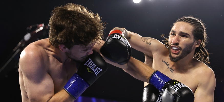 حفيد محمد علي كلاي يفوز بالضربة القاضية في أول مباراة له (فيديو)