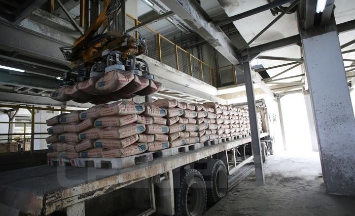 التخفيض في سعر الجملة للإسمنت