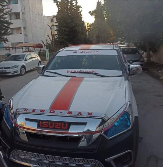 شاحنته تحمل عبارة “لا تنس ذكر لله”: يروّج مياها معدنية منتهية الصلوحية منذ 2019 (صور)