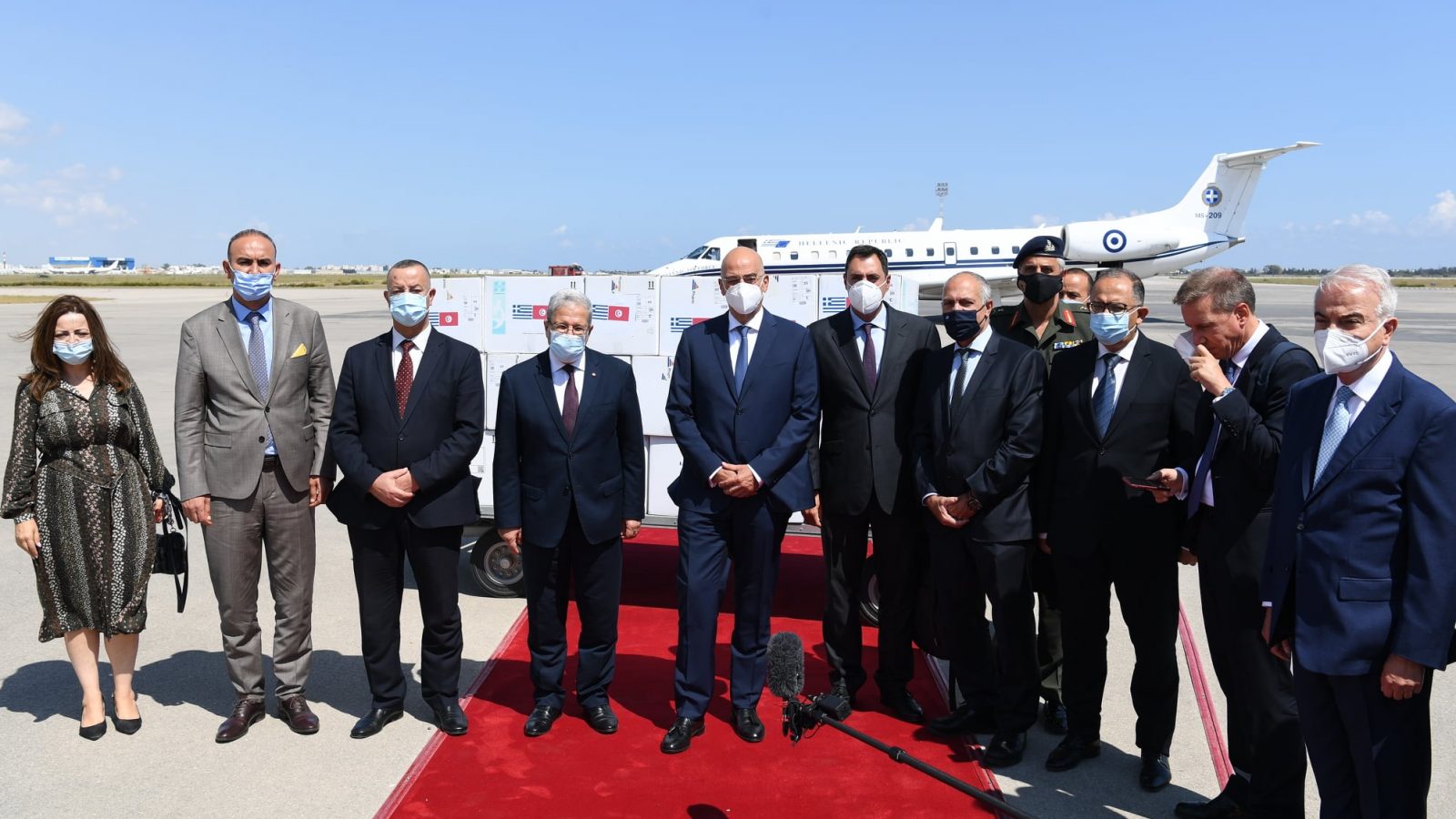 تونس تتسلم كمية من التلاقيح من اليونان