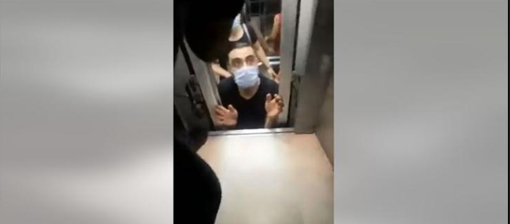 شاهدوا /عائلة تعلق داخل مصعد معطب بهذه المدينة