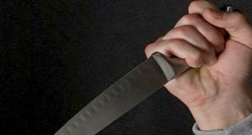 فظيع/ هدد بقتل أمه وشقيقته وحفر 3 قبور في حديقة المنزل