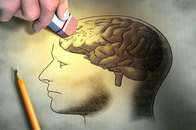 3 أطعمة يجب تجنبها تماما لوقف مخاطر الإصابة بالخرف