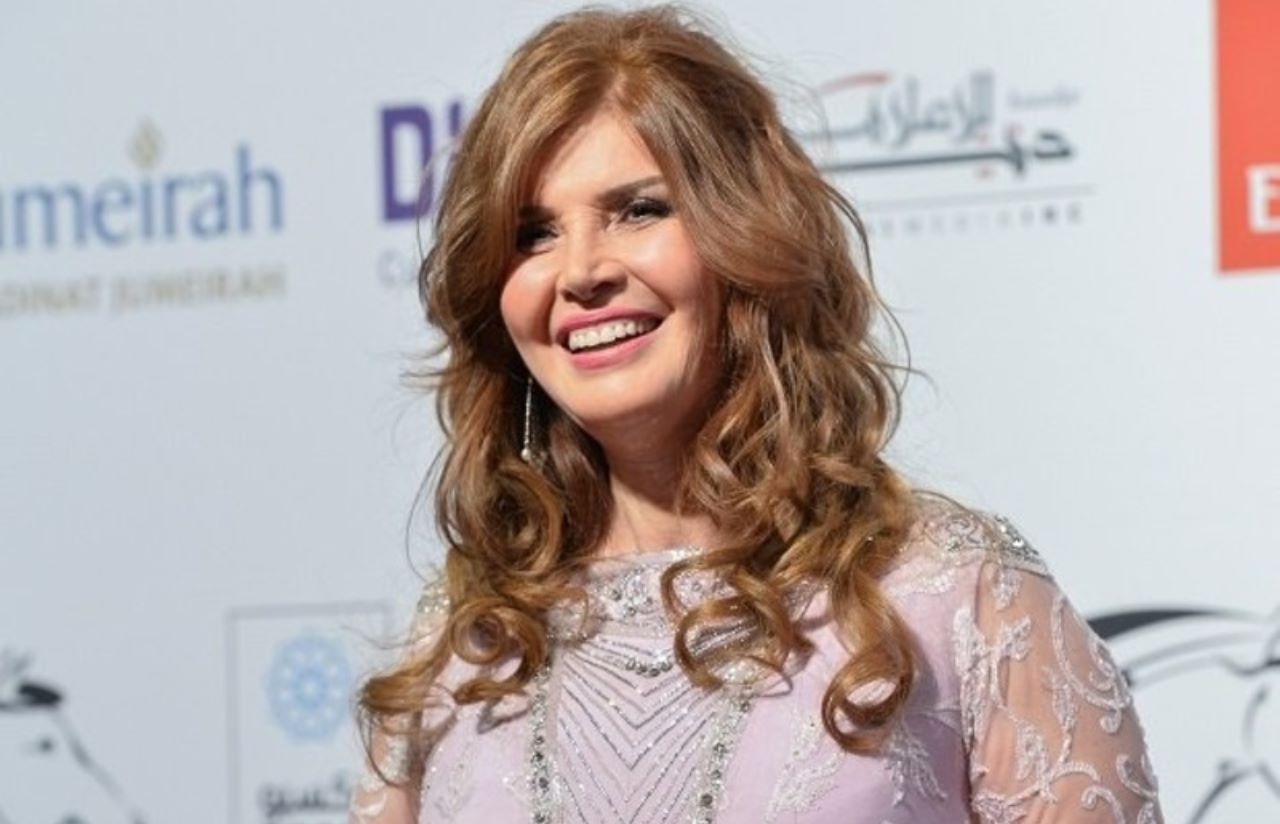 مصر: نجاة الفنانة ميرفت أمين من الموت حرقا