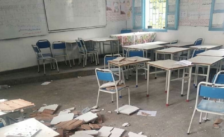 الكاف: انهيار جزء من سقف قاعة تدريس بإعدادية برنوصة الكاف: انهيار جزء من سقف قاعة تدريس بإعدادية برنوصة