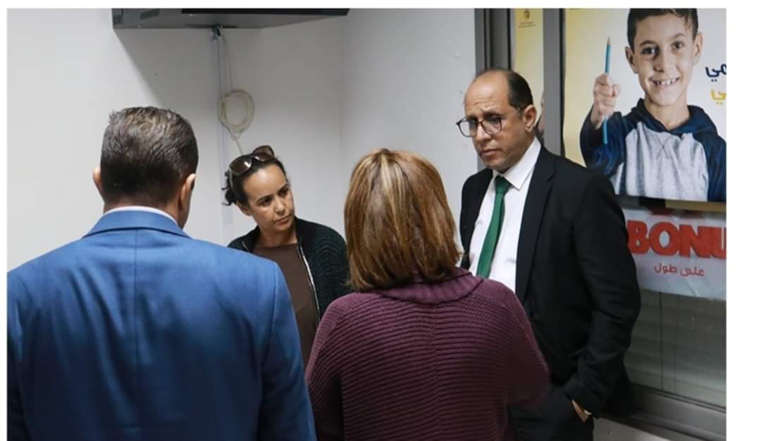  وزير الشؤون الإجتماعية يعاين الغياب غير المبرر لبعض الموظفين والعملة