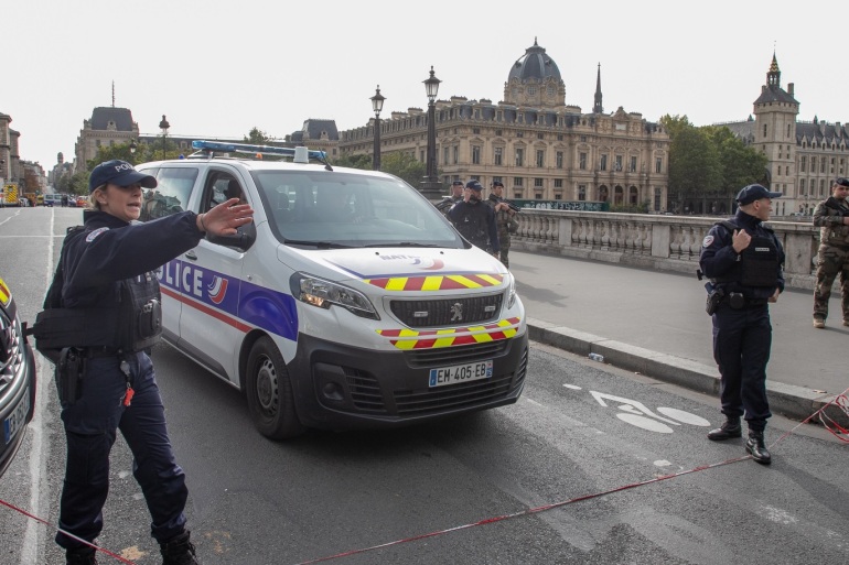 إحباط محاولة انقلاب في فرنسا.. وهذه التفاصيل إحباط محاولة انقلاب في فرنسا.. وهذه التفاصيل