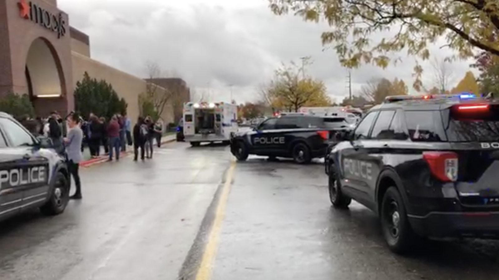 قتلى وجرحى في إطلاق نار بمركز تجاري أمريكي (فيديو)