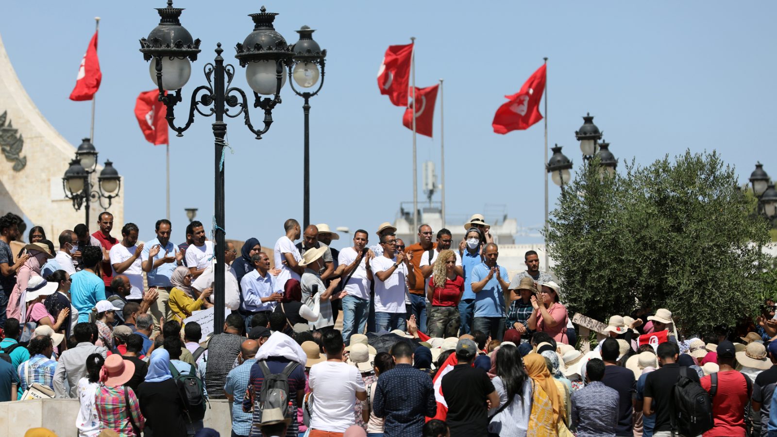 الدكاترة الباحثون وطلبة الدكتوراه يعودون للاحتجاج