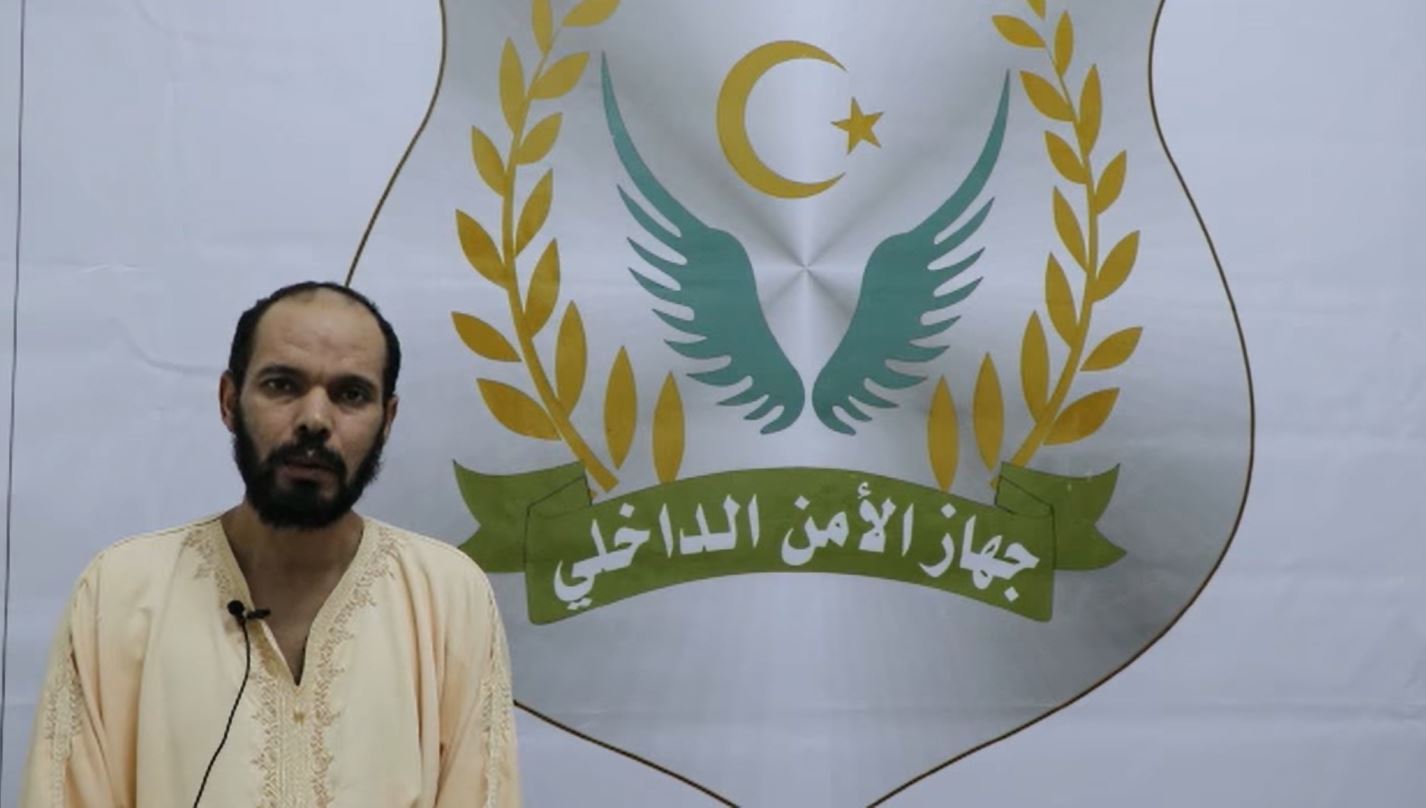 شاهد اعترافاته في الفيديو/ الأمن الليبي يقبض على تونسي مكلف بتسهيل تحرك الإرهابيين عبر الحدود التونسية الليبية