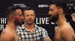 مصارع أفغاني يرفض مصافحة خصمه الإسرائيلي والأخير يصفه بالارهابي (فيديو) مصارع أفغاني يرفض مصافحة خصمه الإسرائيلي والأخير يصفه بالارهابي (فيديو)