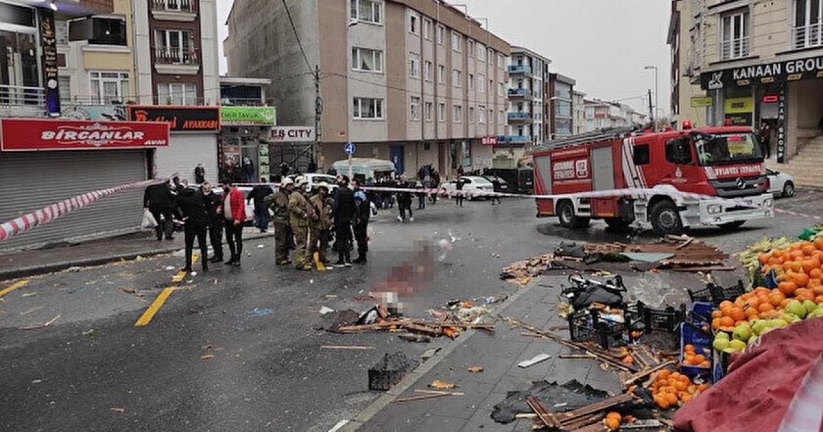 اسطنبول/ عاصفة قوية تودي بحياة 4 أشخاص (فيديو) اسطنبول/ عاصفة قوية تودي بحياة 4 أشخاص (فيديو)