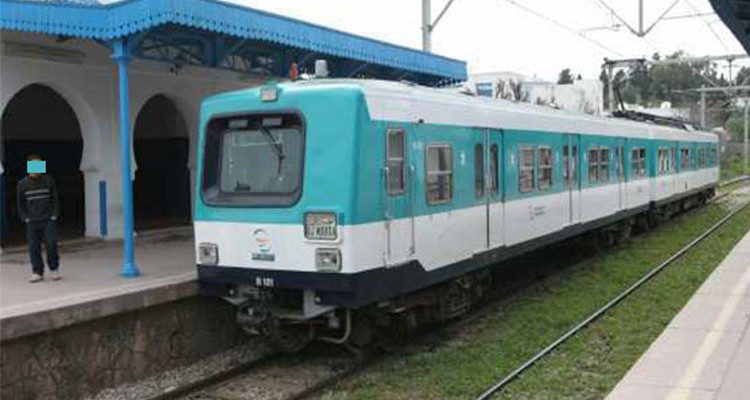 هذا السبب وراء تعرض قطار “ت ج م” إلى أضرار (صور)