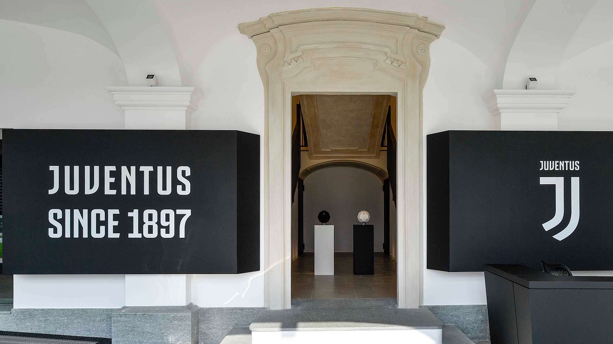 الشرطة تفتش مكاتب نادي يوفنتوس