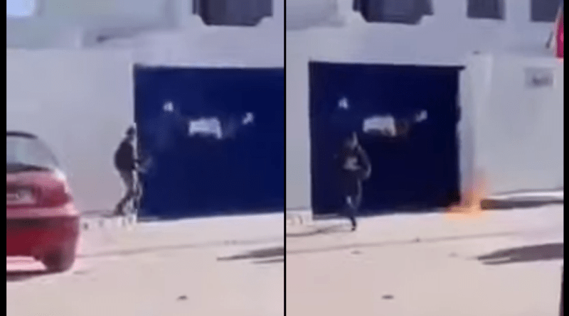 شاهد الفيديو/ تلميذ يرمي قارورة “مولوتوف” على باب مؤسسة تربوية