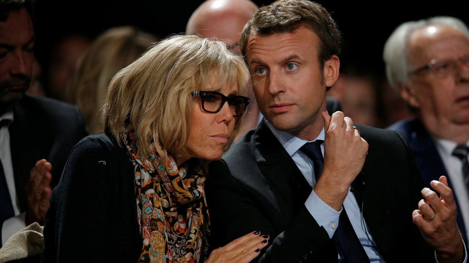 هكذا تفاعلت زوجة ماكرون مع ما قيل انها “متحولة جنسيا”